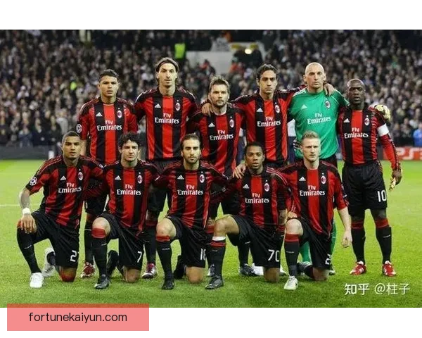 哥伦比亚队战术解析：积极进攻与灵活防守的平衡策略