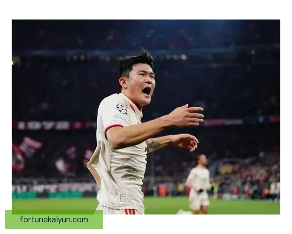 金玟哉任意球头球得分，数据显示其定位球能力持续提升