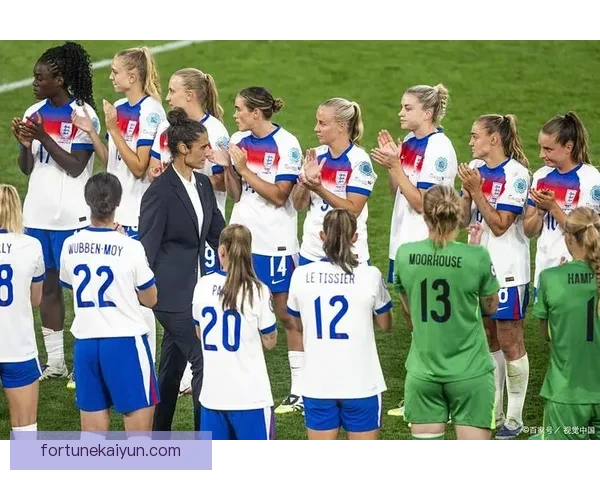 女足欧洲杯：英格兰卫冕成功，展现强劲竞争力与稳健表现